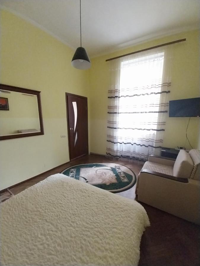 1Ком Апартаменты,Парковка,Улхорватская Lviv Extérieur photo